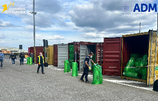 Sequestrati oltre 20 mila chili di lana di roccia cancerogena